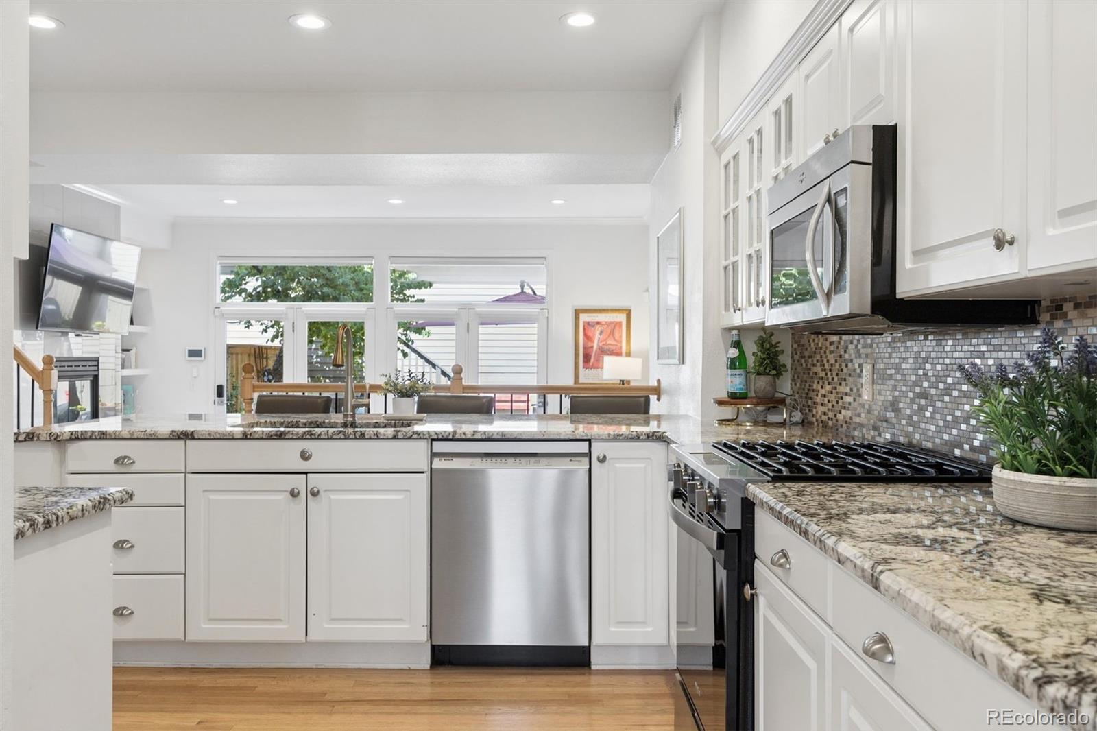 MLS Image #5 for 122  jackson street,denver, Colorado