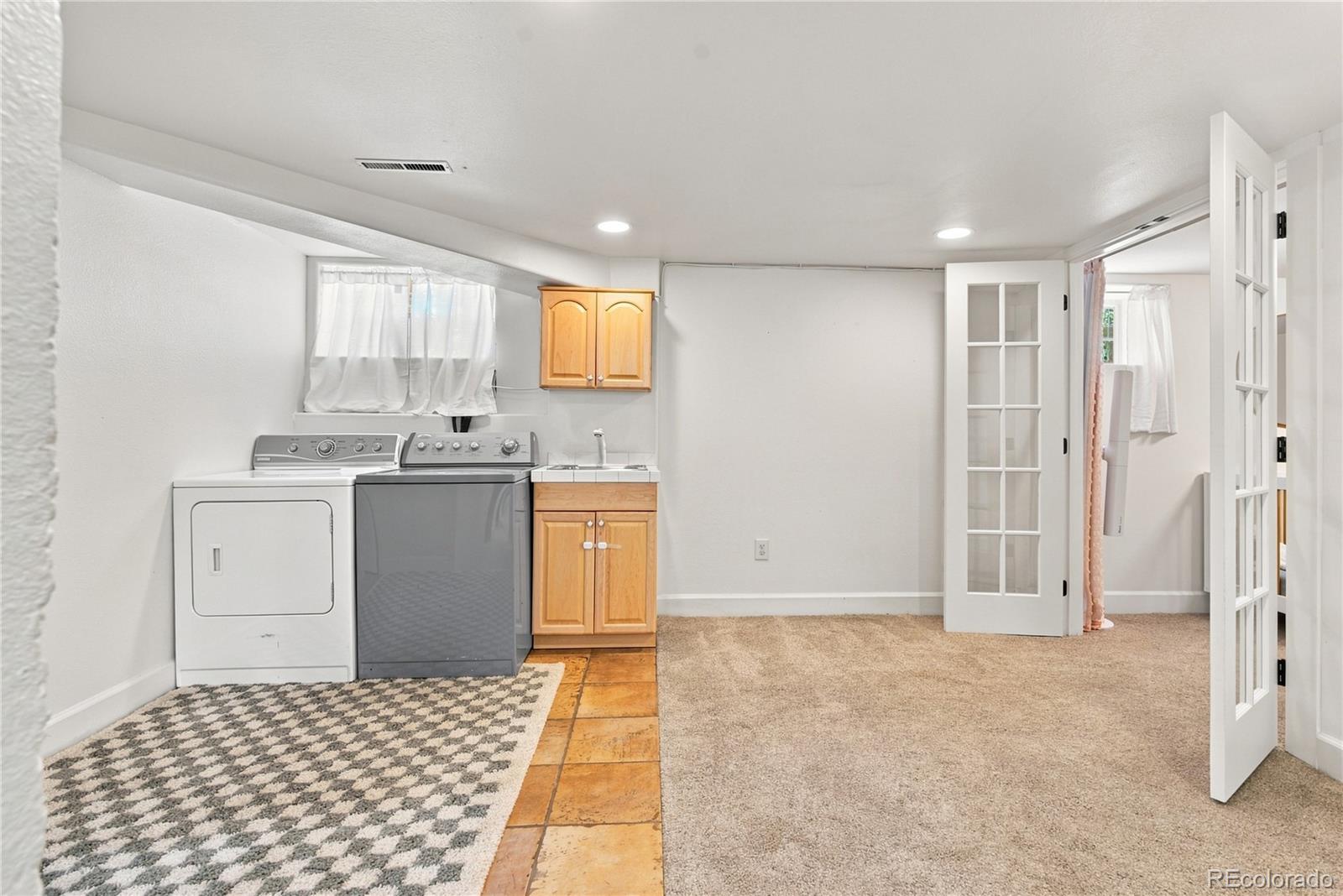 MLS Image #44 for 1987 s sherman street,denver, Colorado