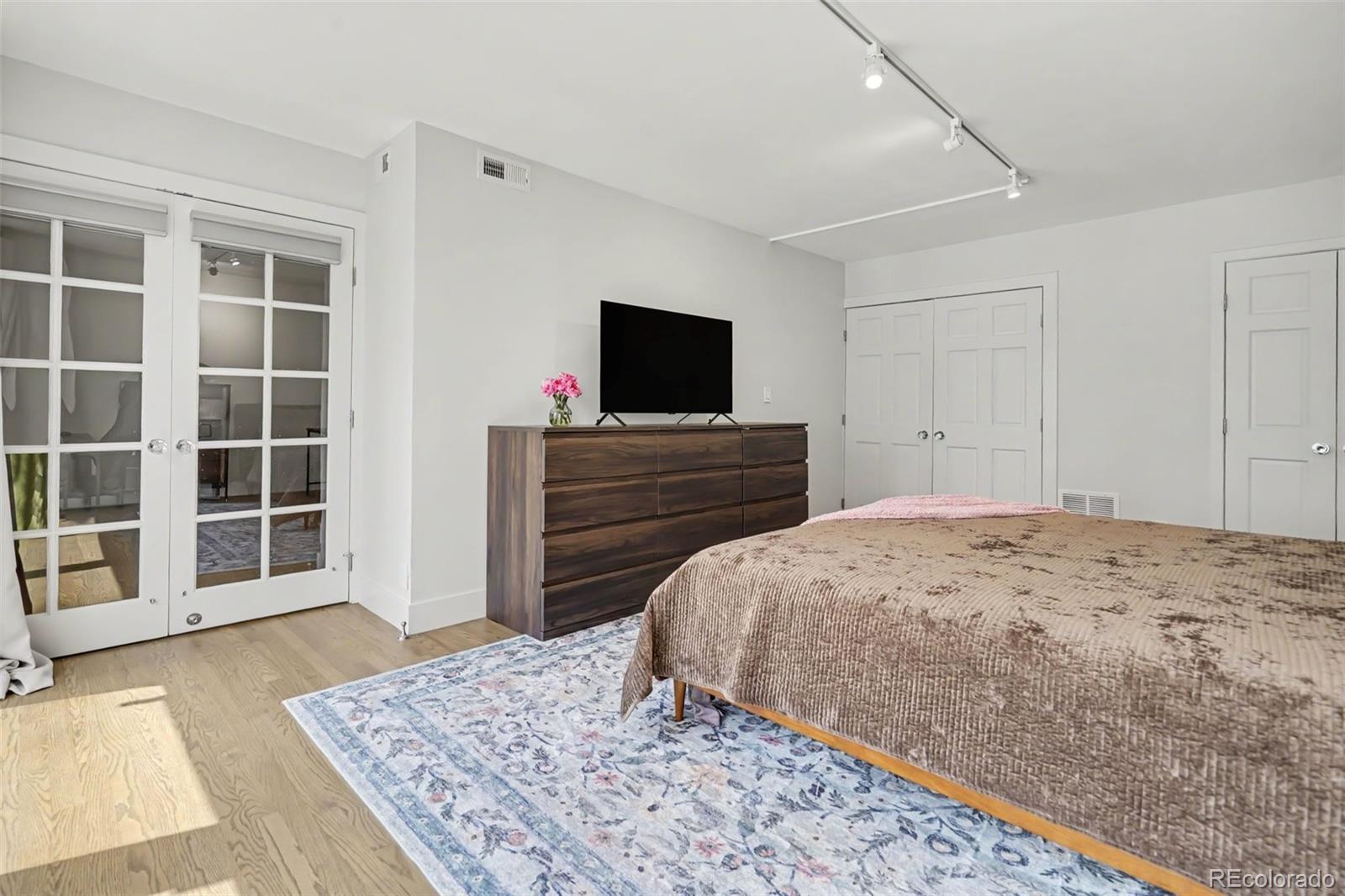 MLS Image #14 for 1777  larimer street,denver, Colorado