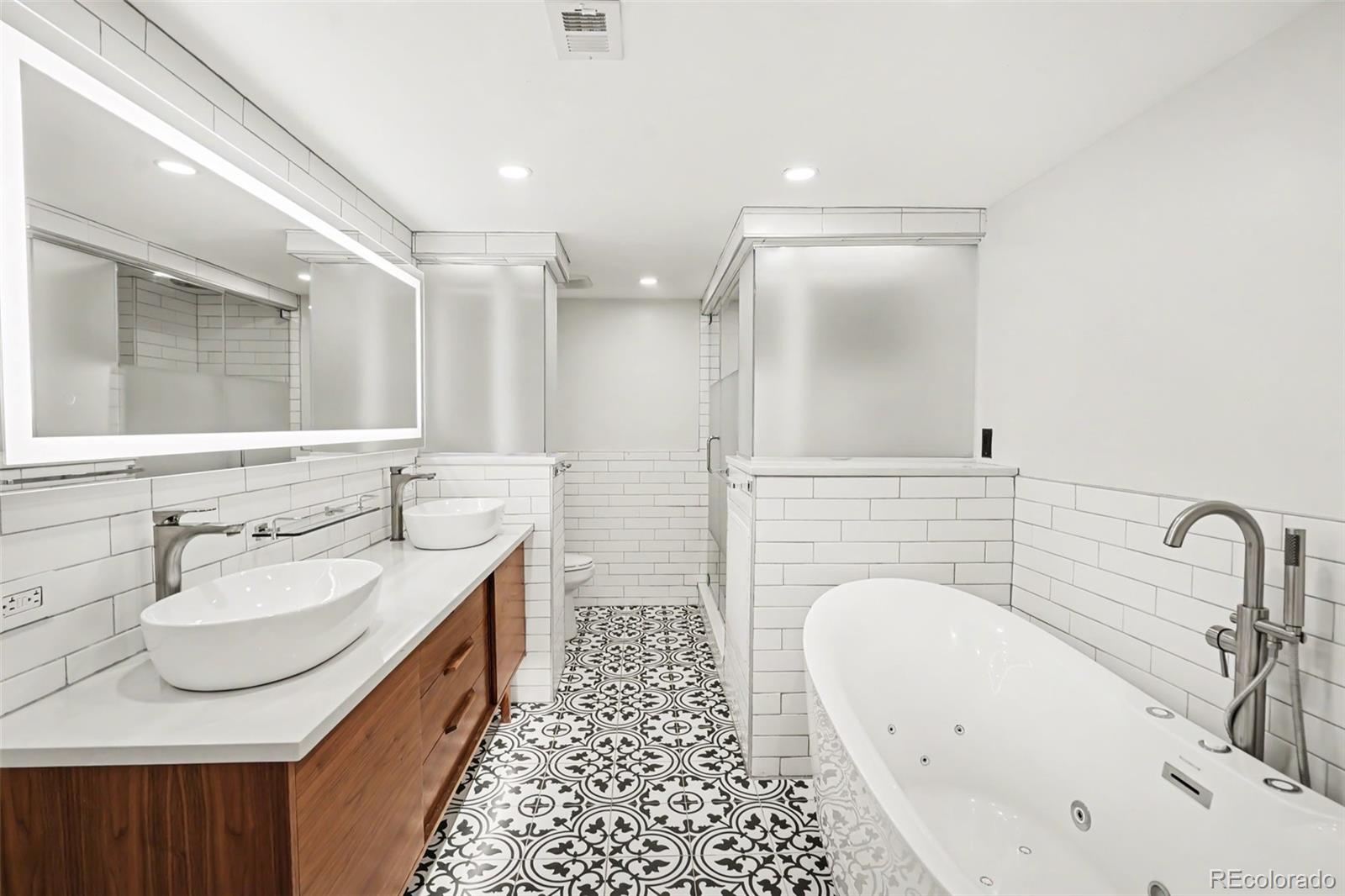 MLS Image #15 for 1777  larimer street,denver, Colorado