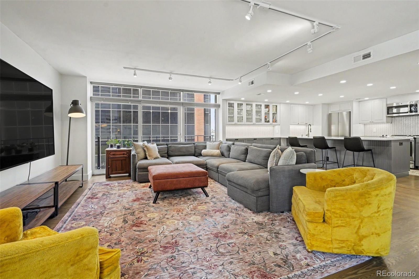 MLS Image #4 for 1777  larimer street,denver, Colorado