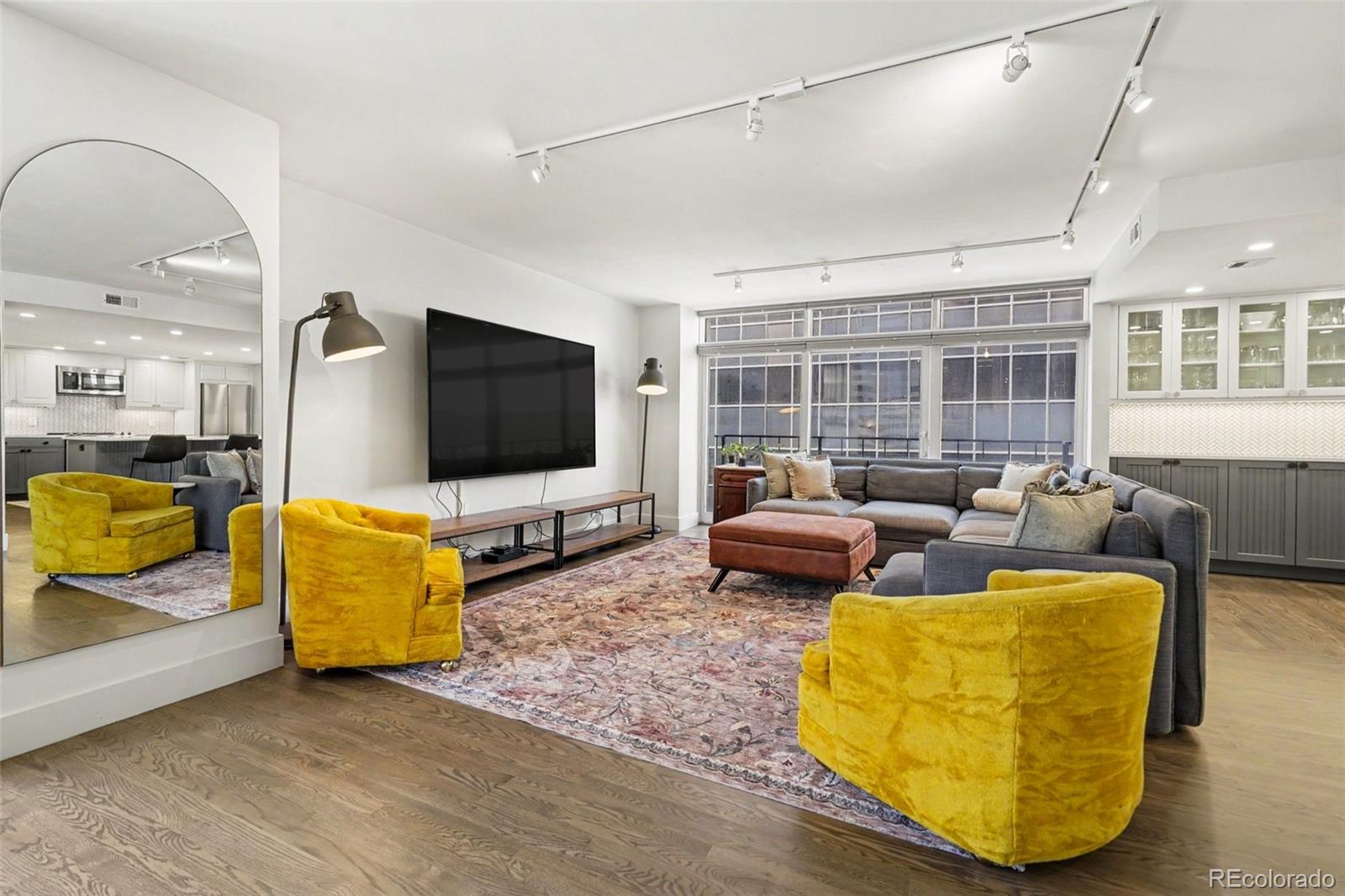 MLS Image #5 for 1777  larimer street,denver, Colorado