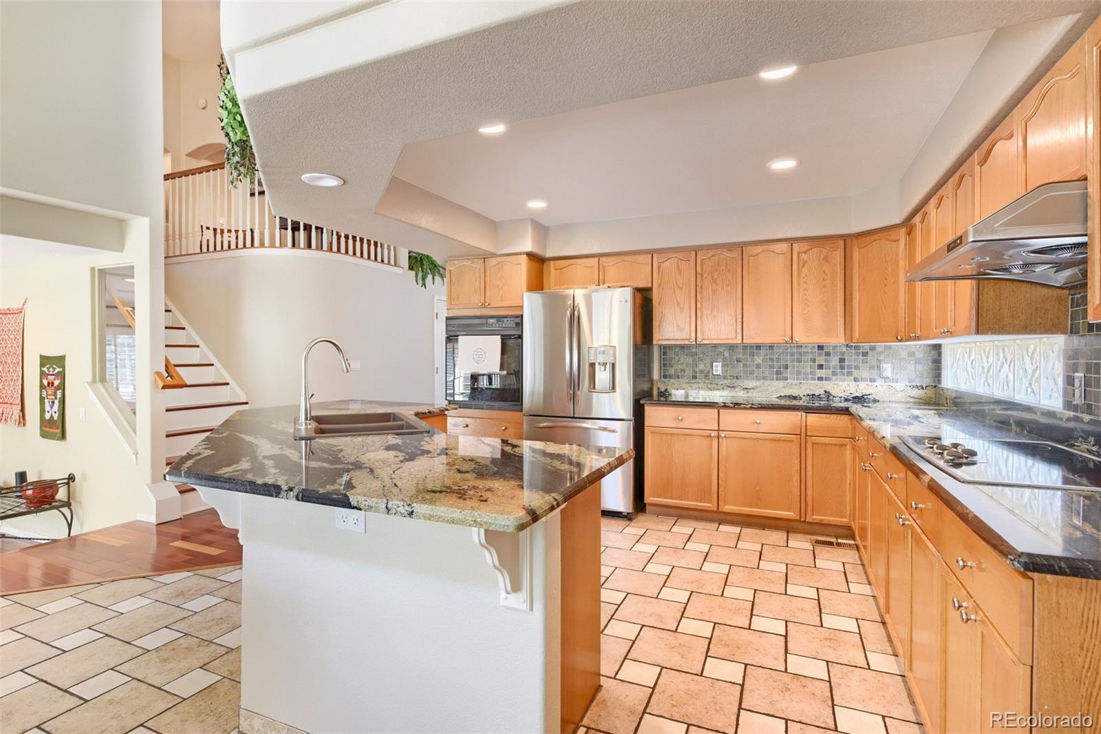 MLS Image #11 for 10083  oak leaf way,littleton, Colorado