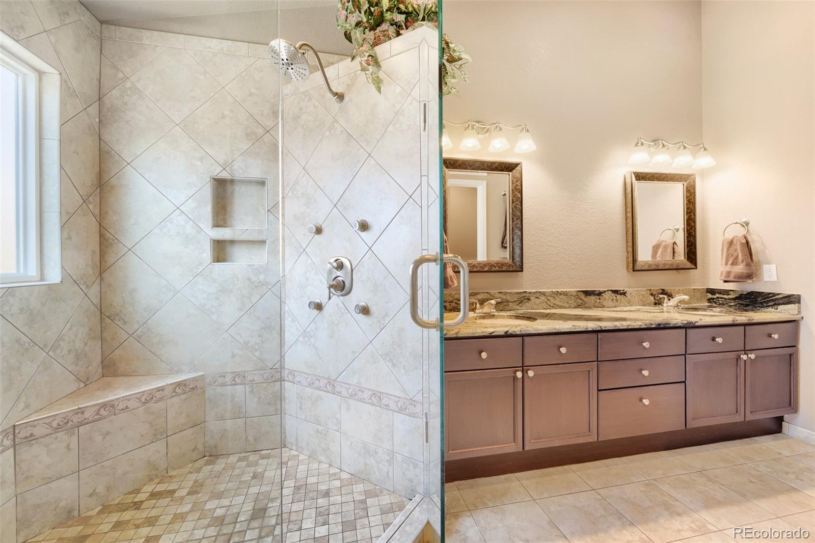 MLS Image #18 for 10083  oak leaf way,littleton, Colorado
