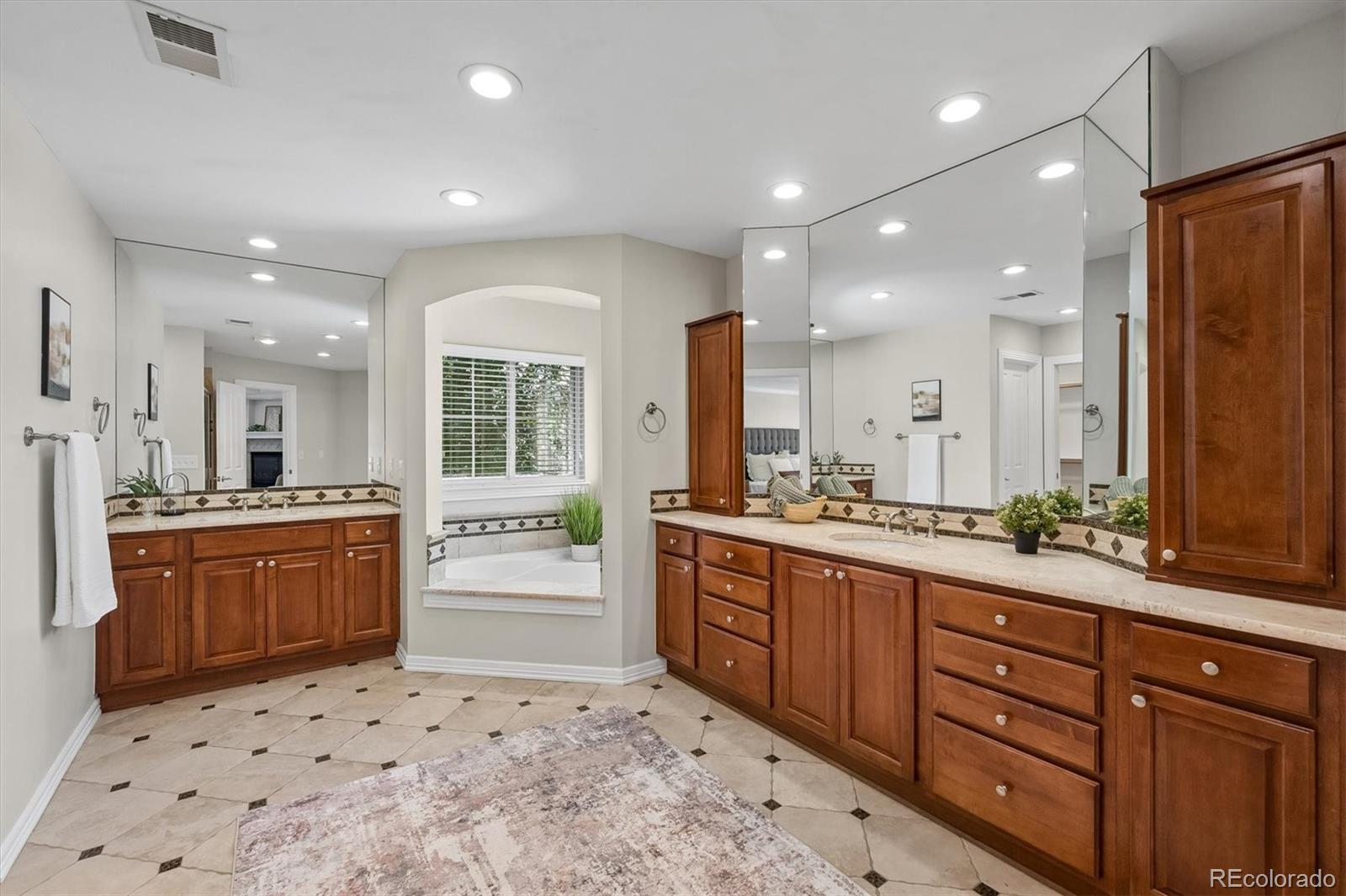 MLS Image #23 for 2475 s garfield street,denver, Colorado