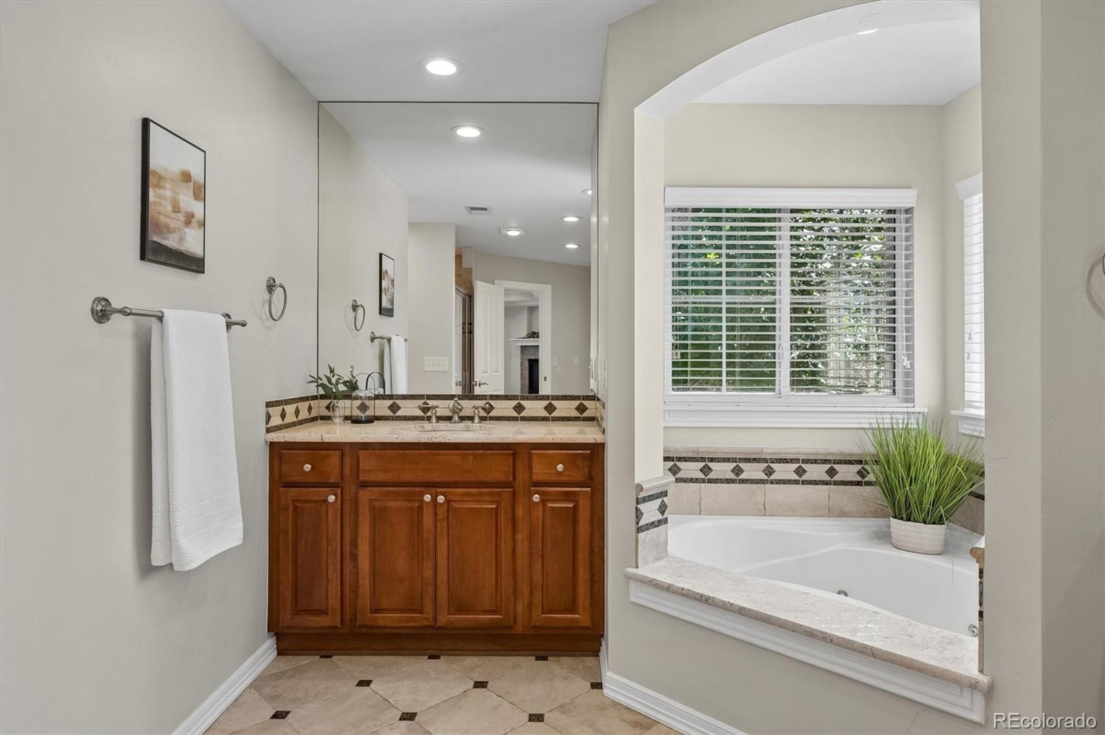 MLS Image #26 for 2475 s garfield street,denver, Colorado