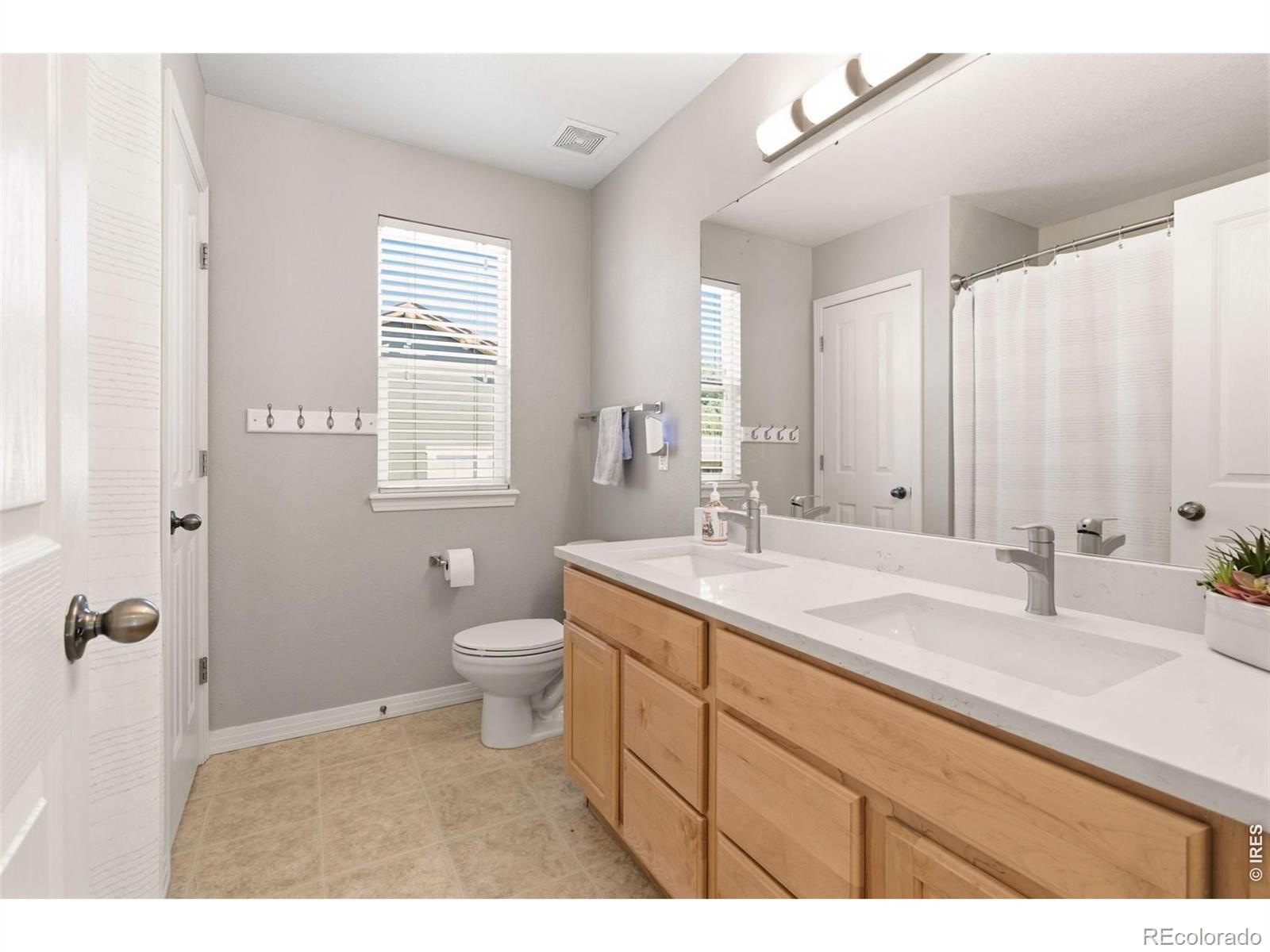 MLS Image #22 for 14363  waterside lane,broomfield, Colorado