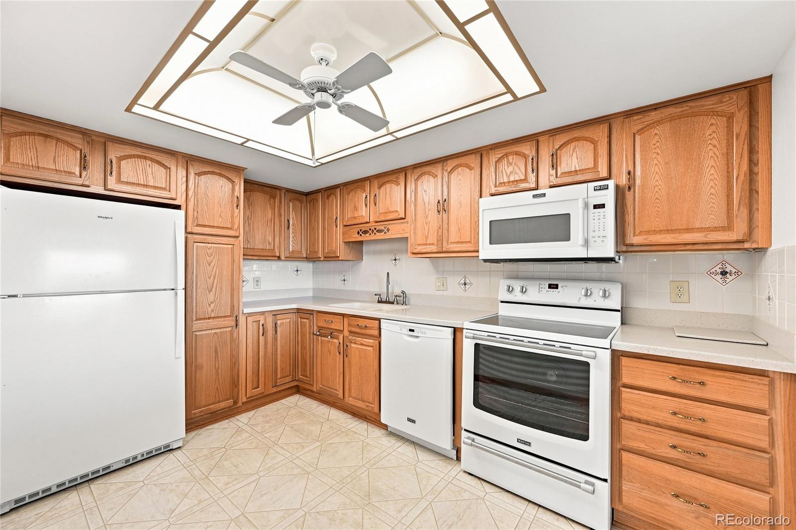 MLS Image #10 for 14091 e marina drive,aurora, Colorado
