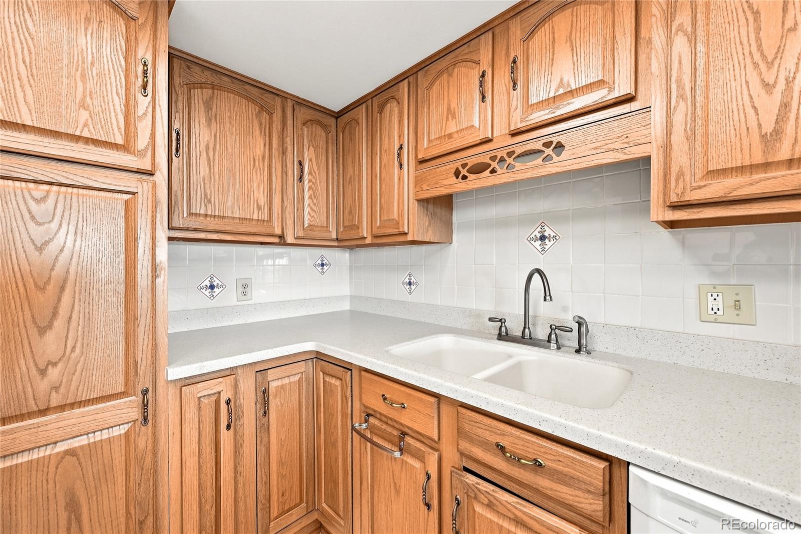 MLS Image #11 for 14091 e marina drive,aurora, Colorado