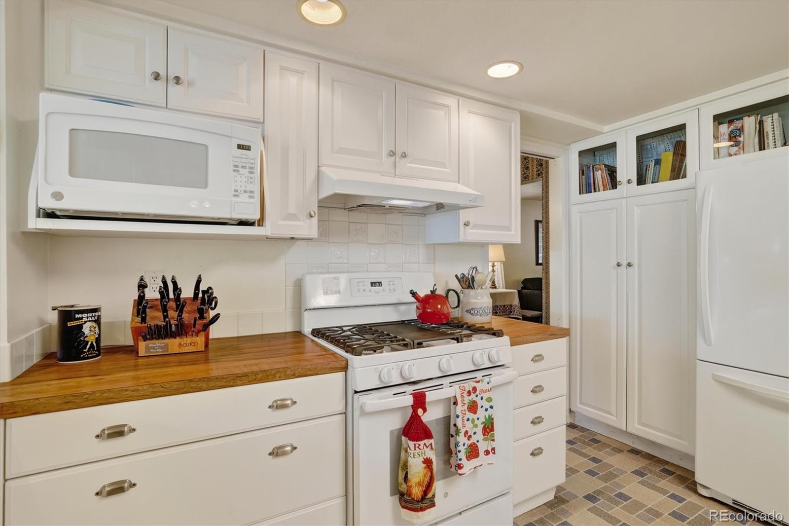MLS Image #8 for 6771  urban court,arvada, Colorado