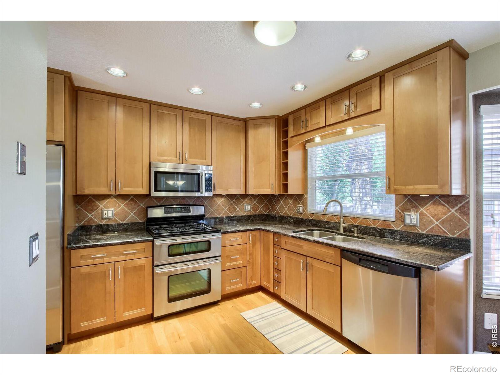 MLS Image #5 for 661 w chestnut court,louisville, Colorado
