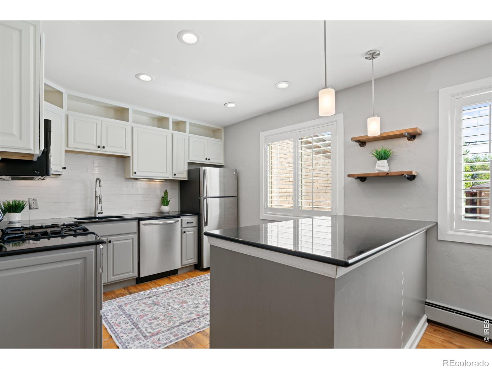 MLS Image #6 for 762  dexter street,denver, Colorado