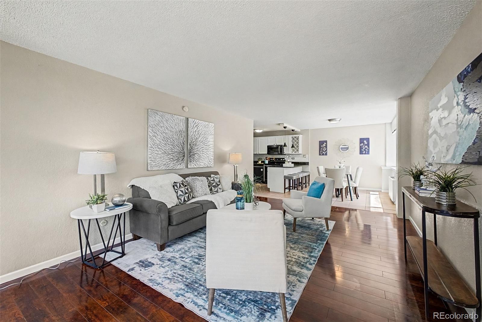 MLS Image #4 for 909 n logan street,denver, Colorado