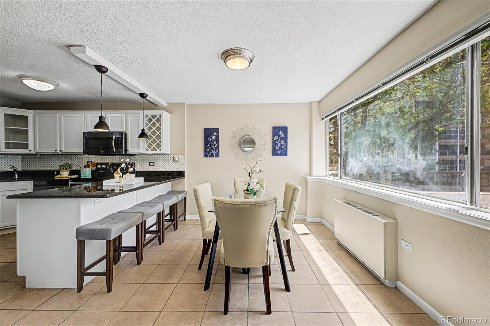 MLS Image #8 for 909 n logan street,denver, Colorado
