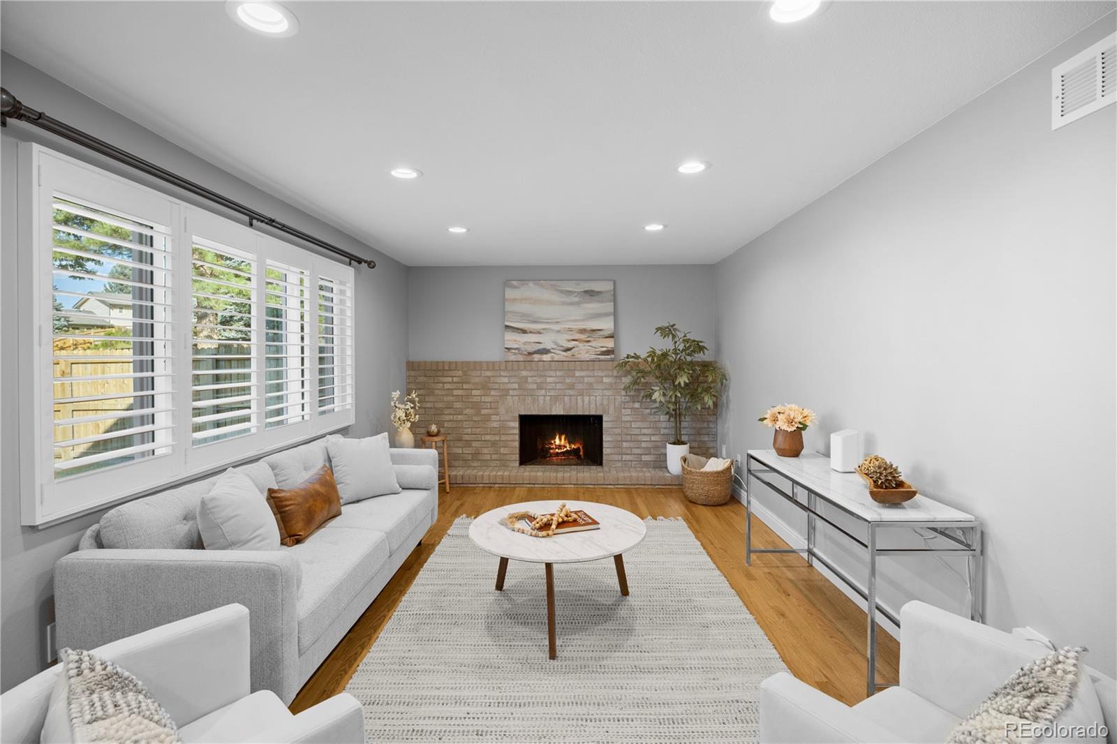 MLS Image #10 for 11025 e berry avenue,englewood, Colorado