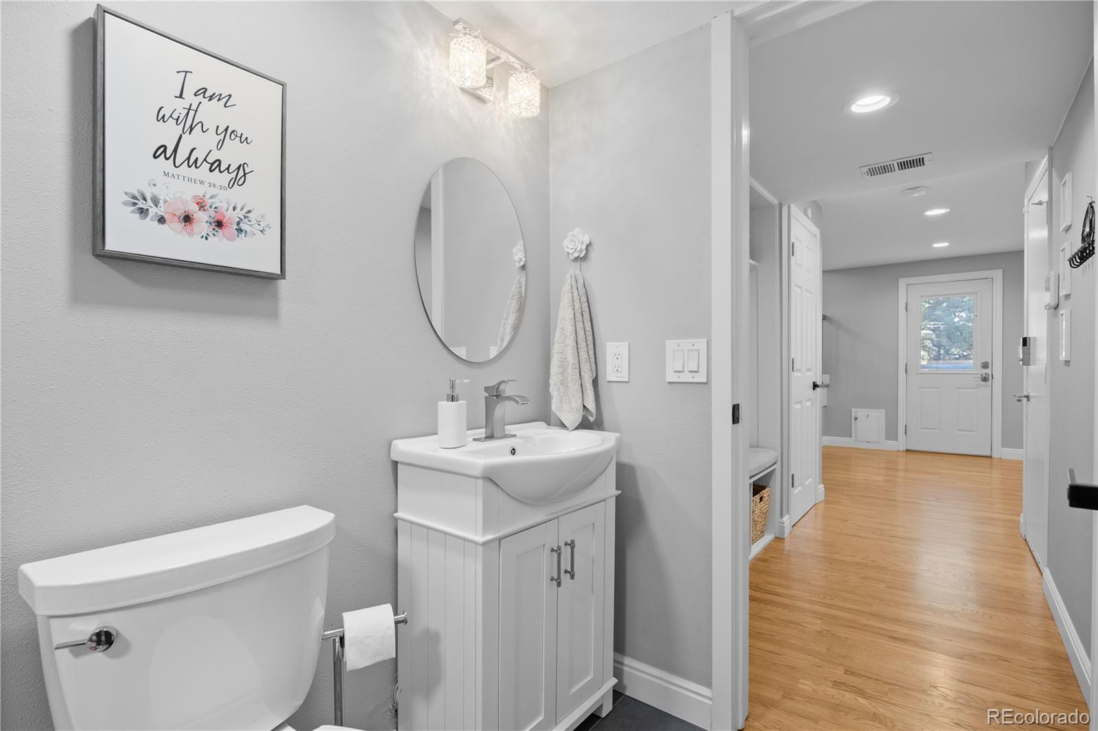 MLS Image #15 for 11025 e berry avenue,englewood, Colorado