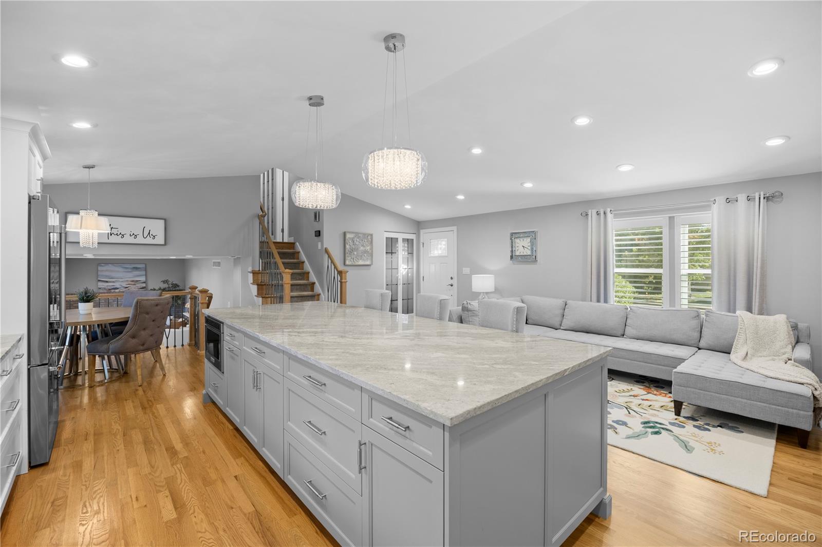 MLS Image #8 for 11025 e berry avenue,englewood, Colorado