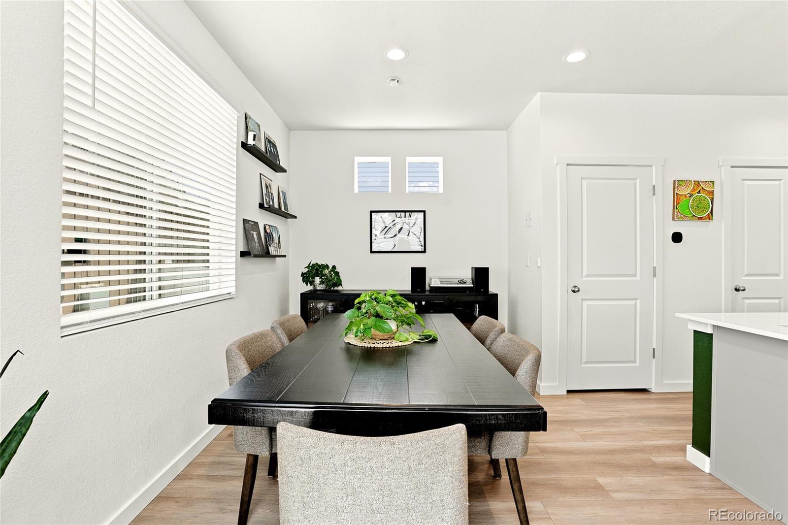 MLS Image #10 for 5026 n walden way,denver, Colorado