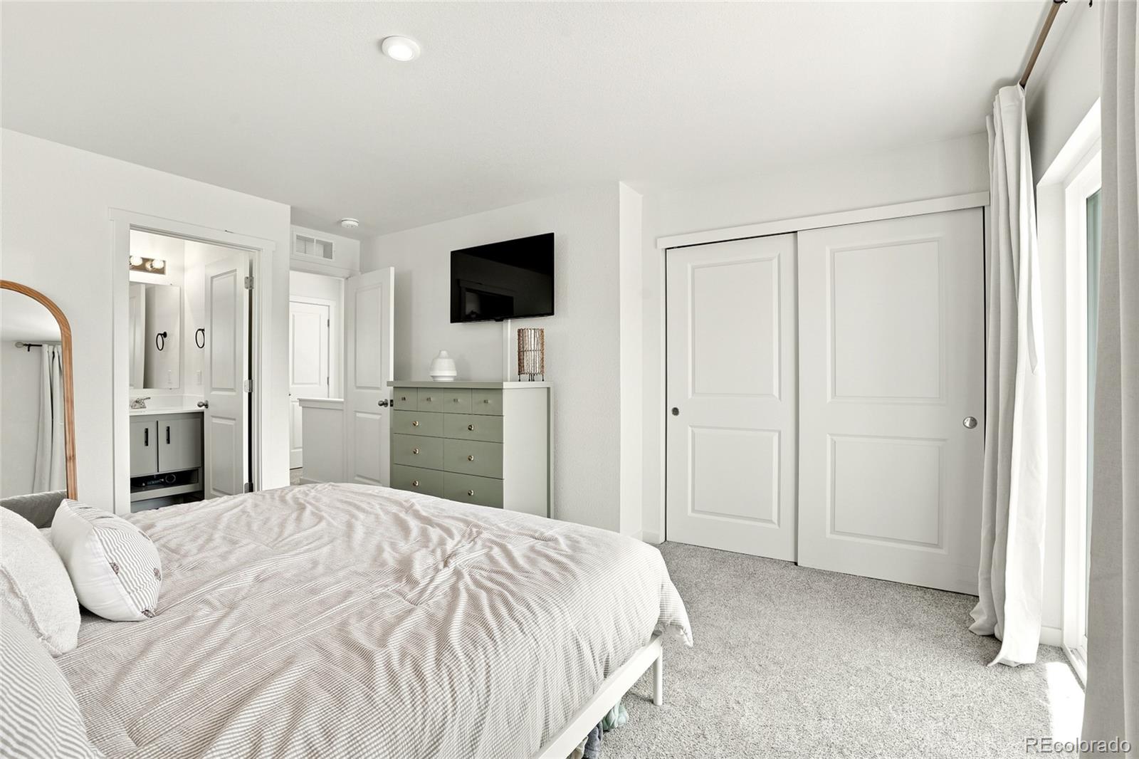 MLS Image #25 for 5026 n walden way,denver, Colorado