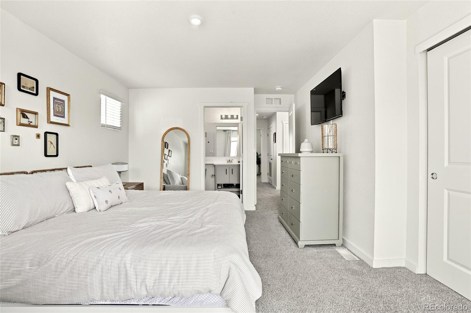 MLS Image #26 for 5026 n walden way,denver, Colorado