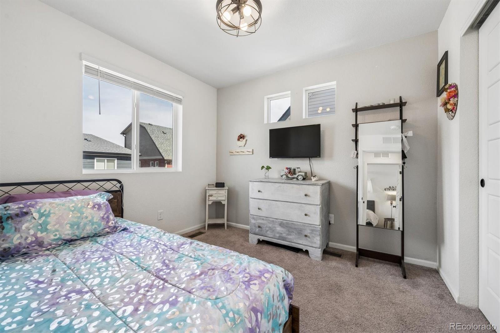 MLS Image #14 for 18222 e 51st place,denver, Colorado