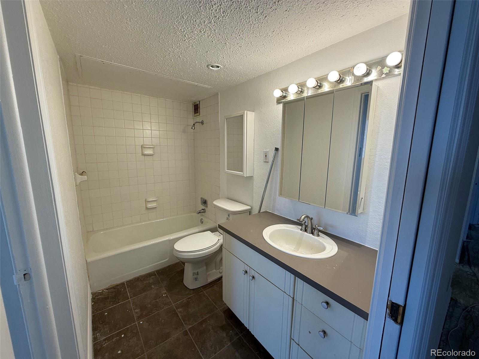 MLS Image #12 for 1020  15th street,denver, Colorado