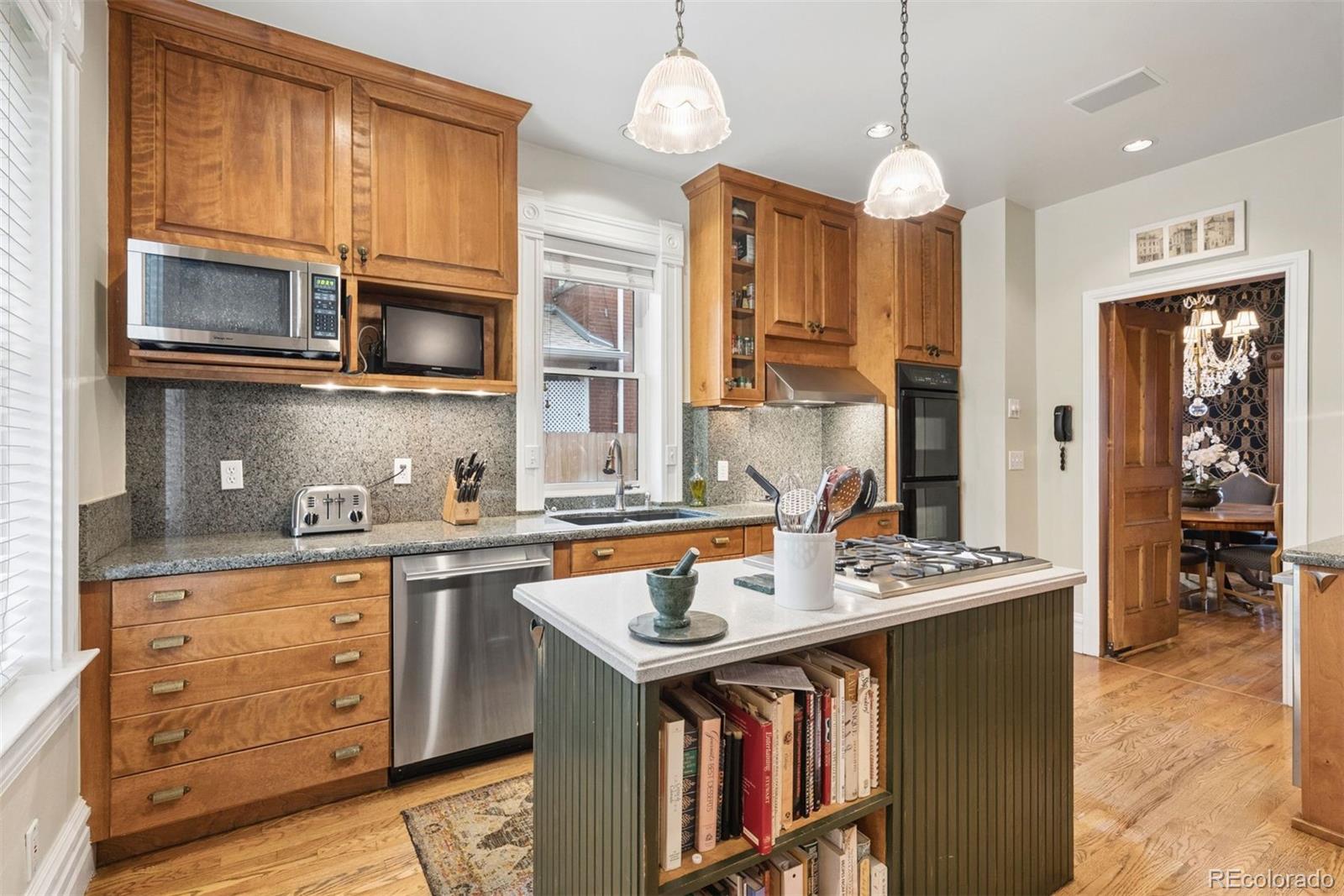 MLS Image #22 for 1360 n corona street,denver, Colorado