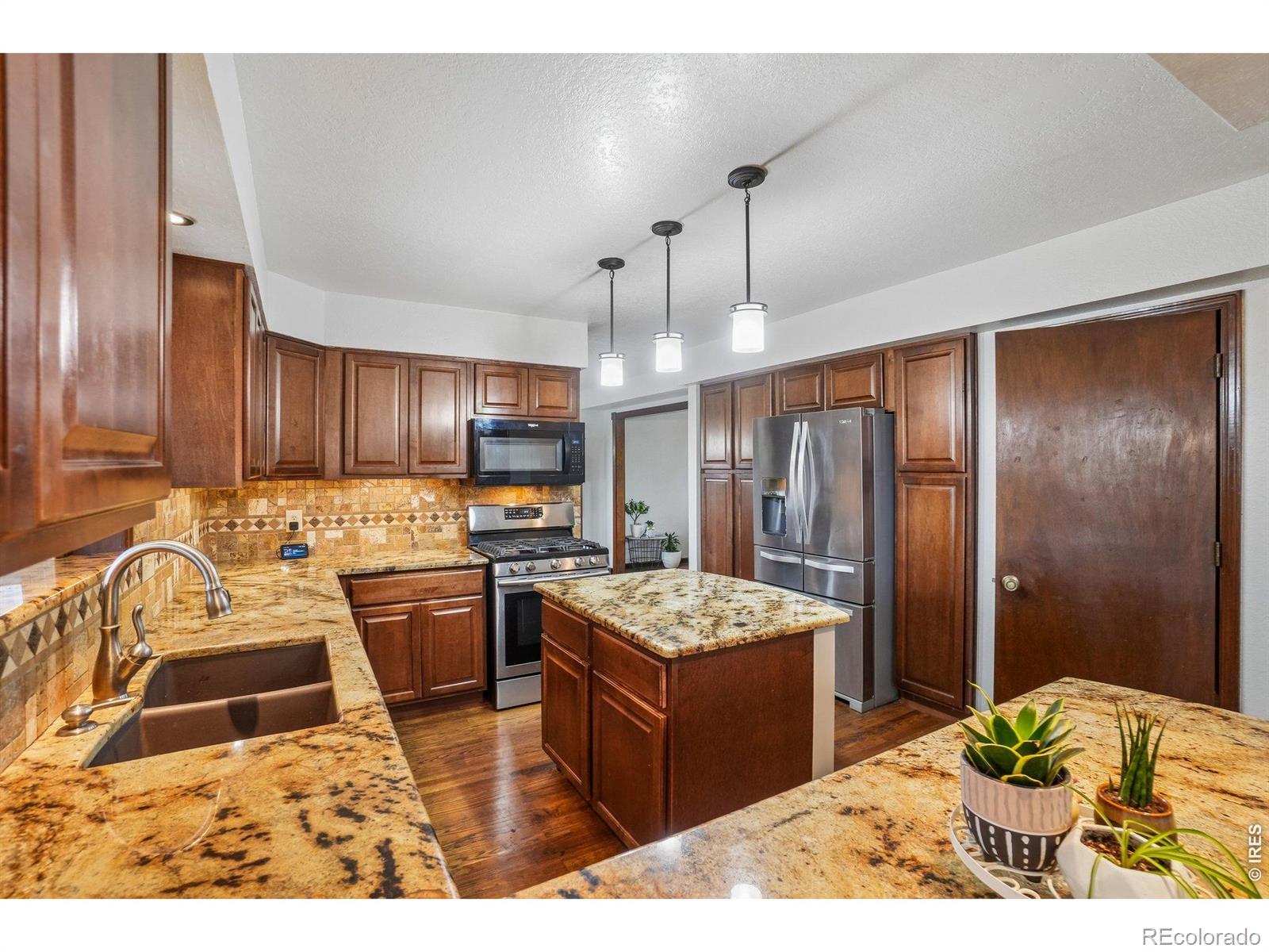 MLS Image #5 for 4901  beverly drive,berthoud, Colorado