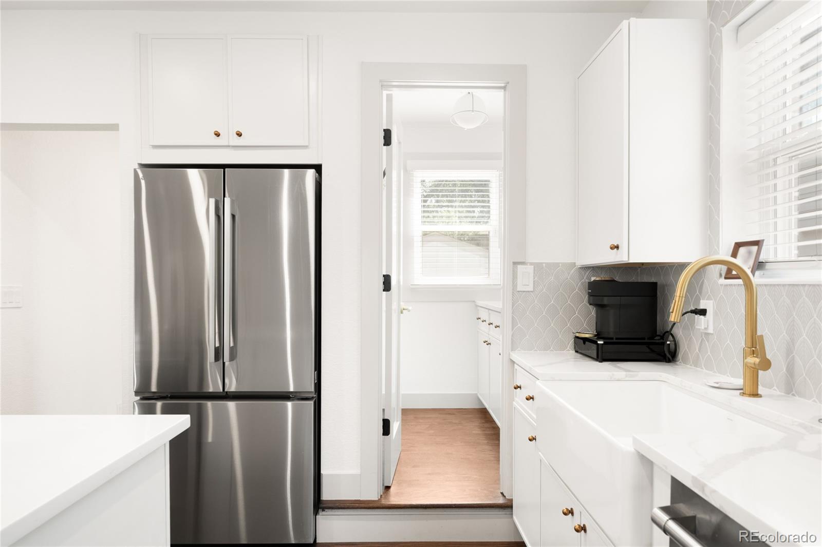 MLS Image #12 for 2068  jasmine street,denver, Colorado