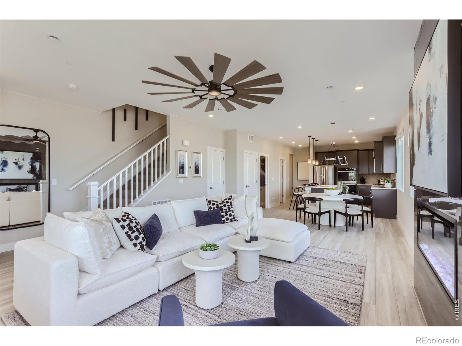 MLS Image #2 for 2840  bear springs circle,longmont, Colorado