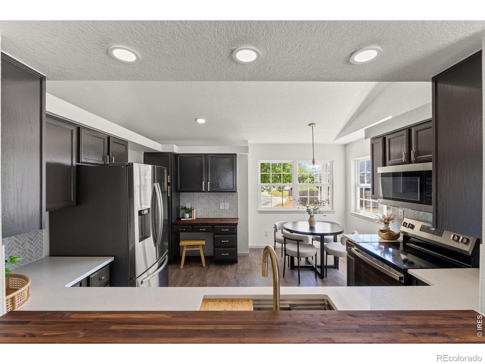 MLS Image #11 for 220  manor court,windsor, Colorado