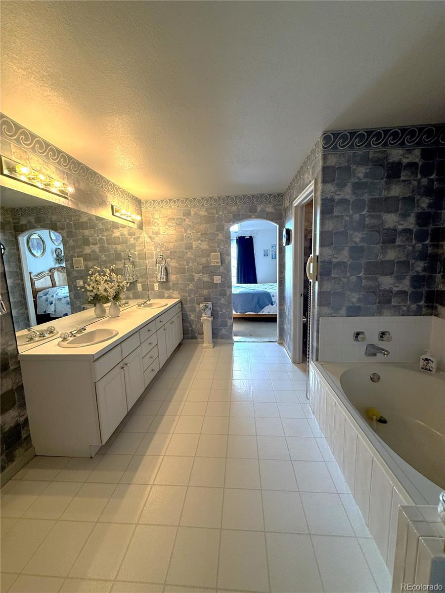 MLS Image #15 for 1764  longbranch street,strasburg, Colorado