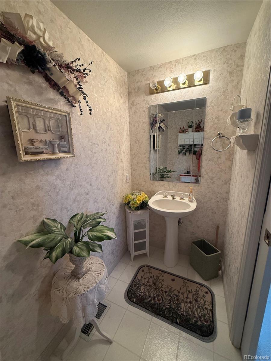 MLS Image #25 for 1764  longbranch street,strasburg, Colorado