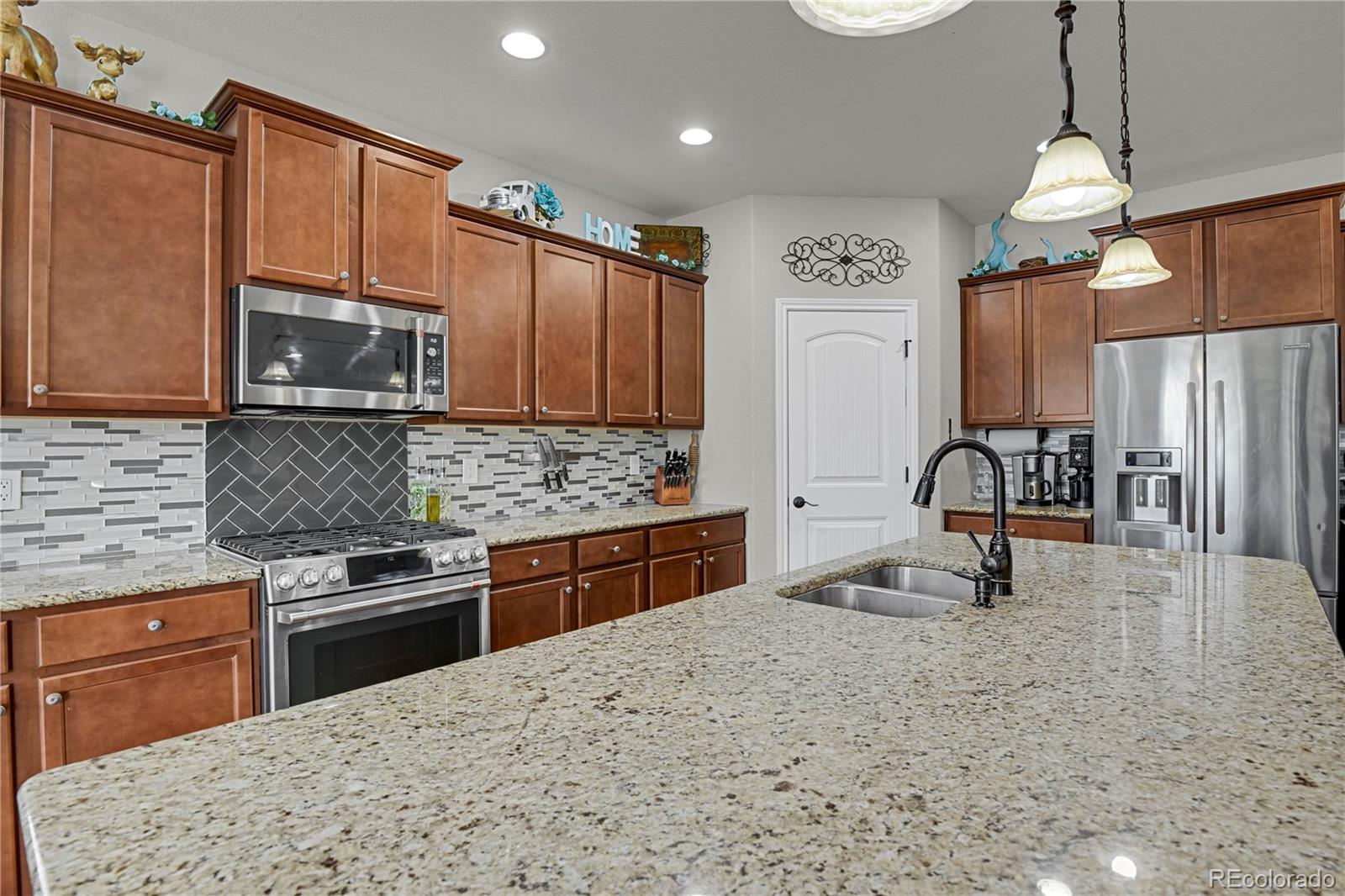 MLS Image #8 for 7158  spring linden court,colorado springs, Colorado