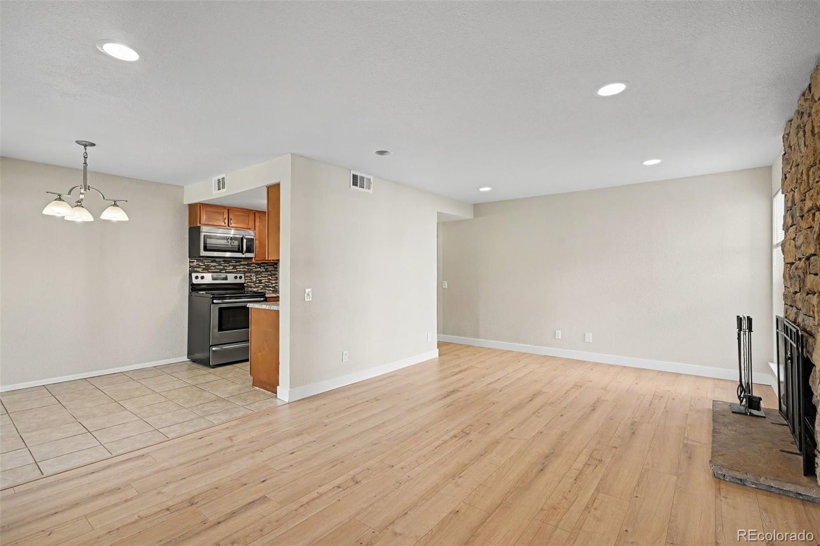 MLS Image #2 for 9867 e peakview avenue e06,englewood, Colorado
