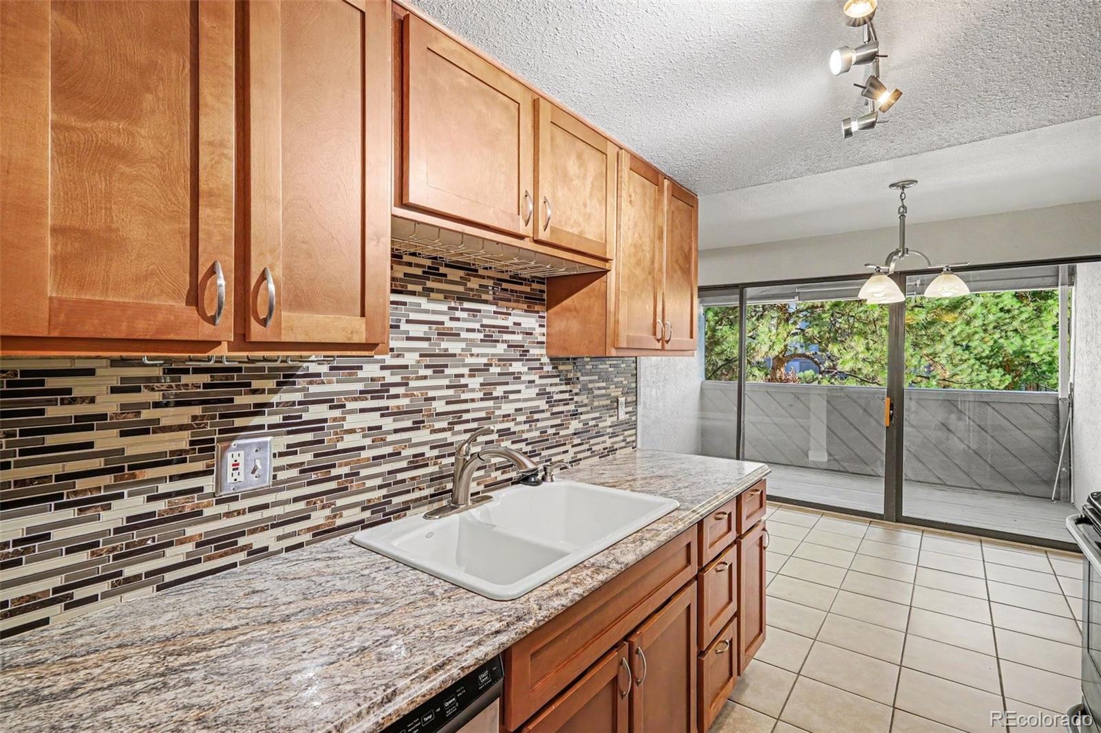 MLS Image #6 for 9867 e peakview avenue e06,englewood, Colorado