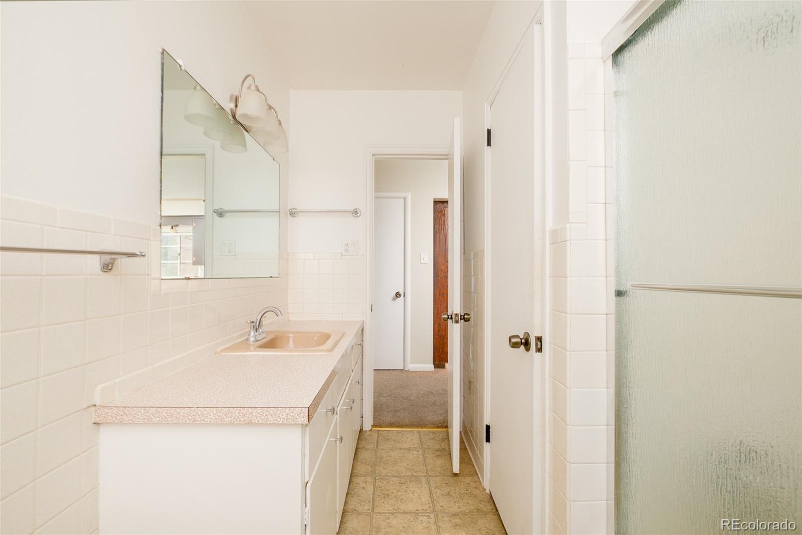 MLS Image #10 for 2500 s adams street,denver, Colorado