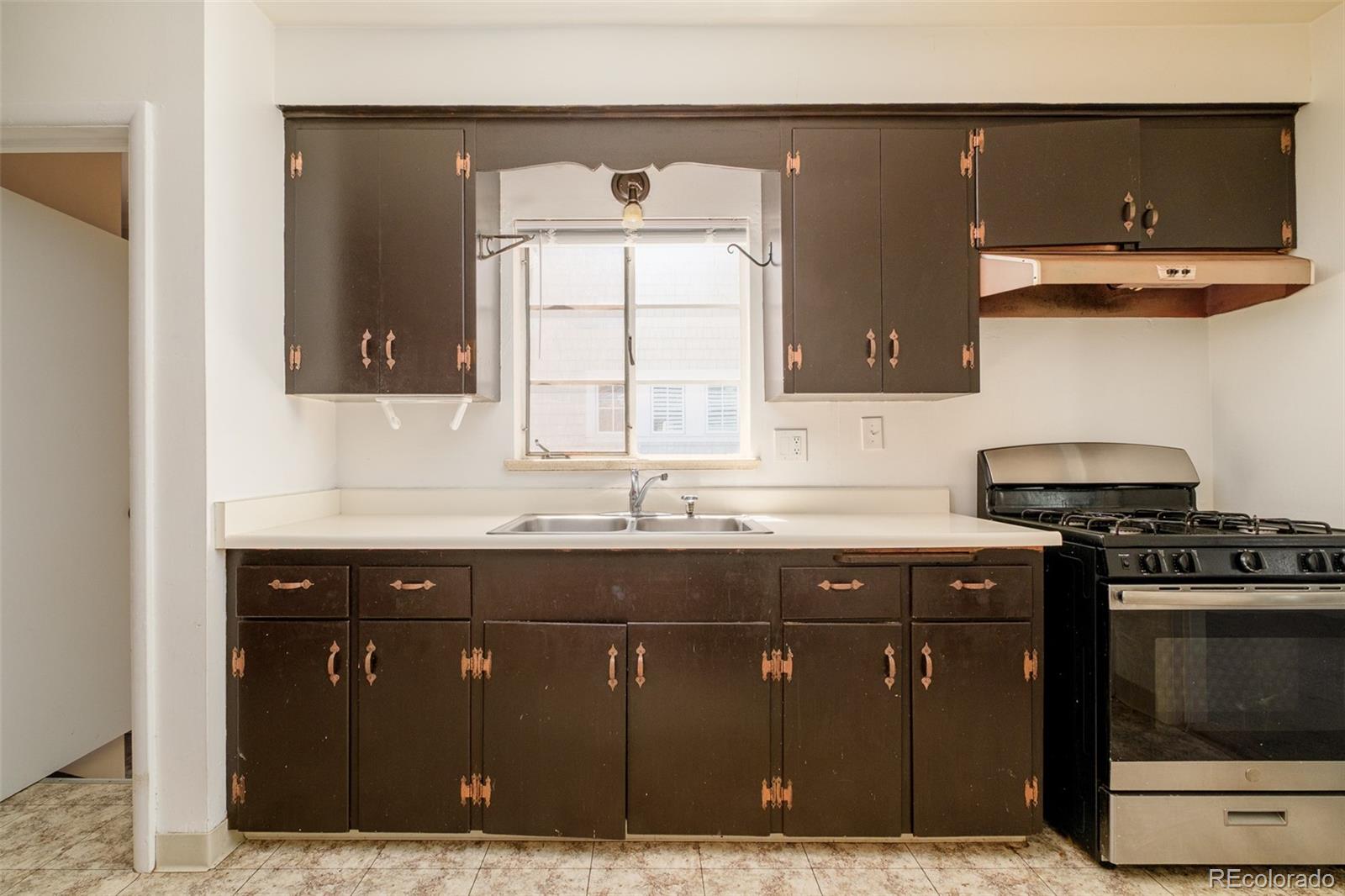 MLS Image #7 for 2500 s adams street,denver, Colorado