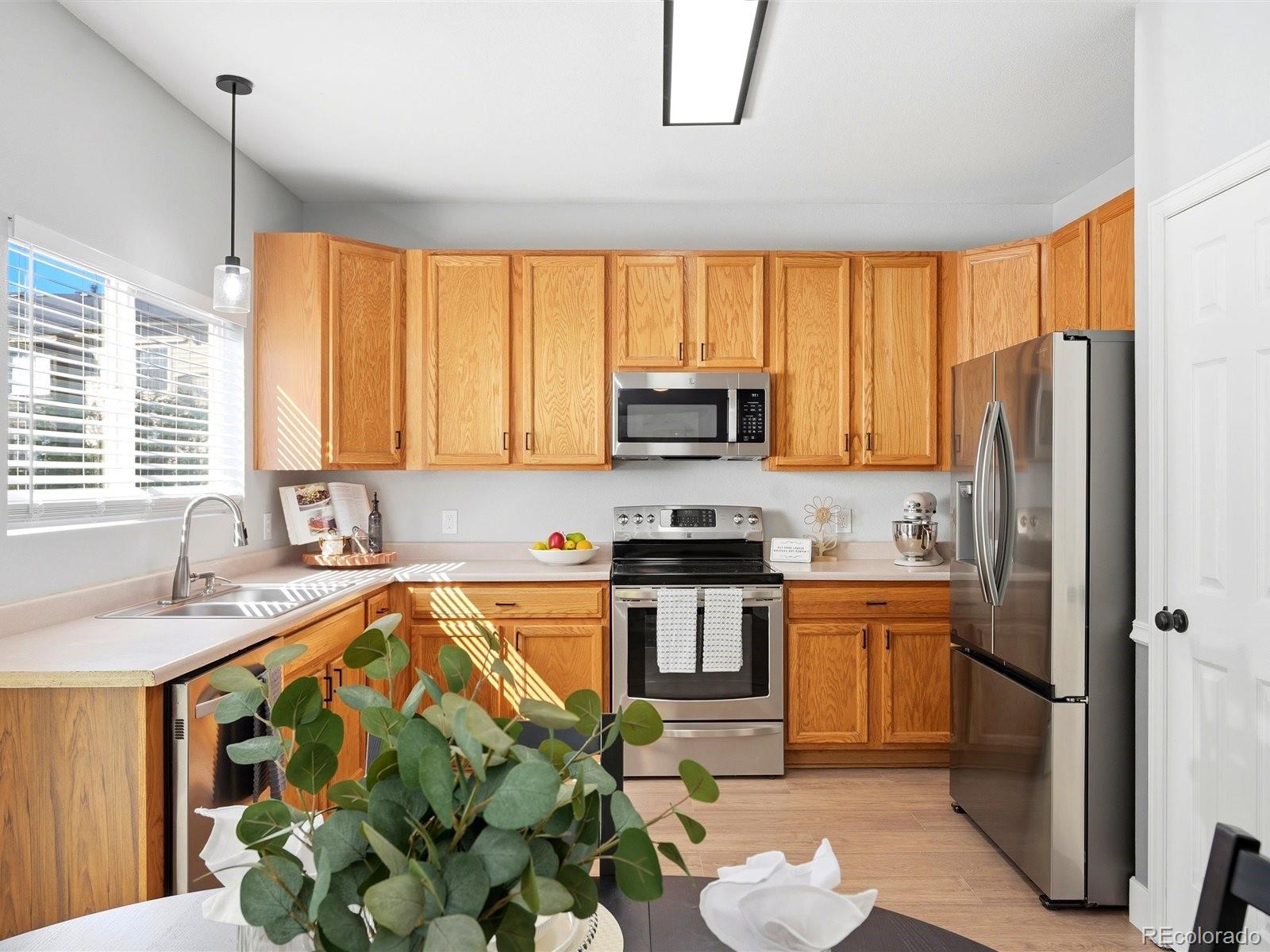 MLS Image #10 for 339  ivory circle,aurora, Colorado