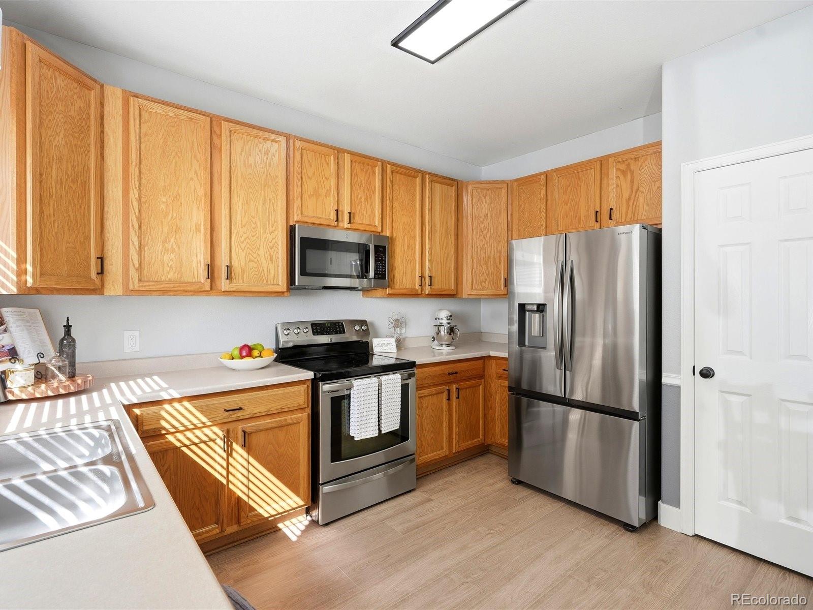 MLS Image #13 for 339  ivory circle,aurora, Colorado