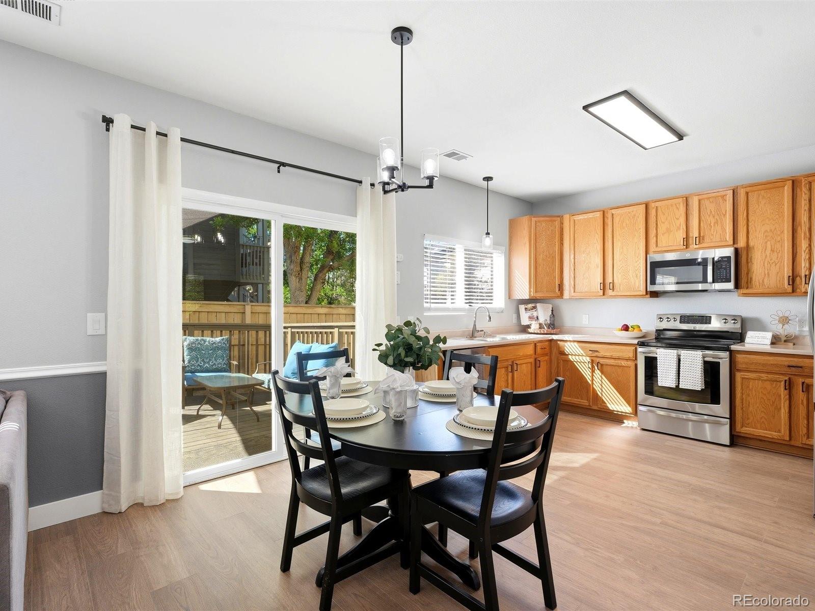 MLS Image #8 for 339  ivory circle,aurora, Colorado