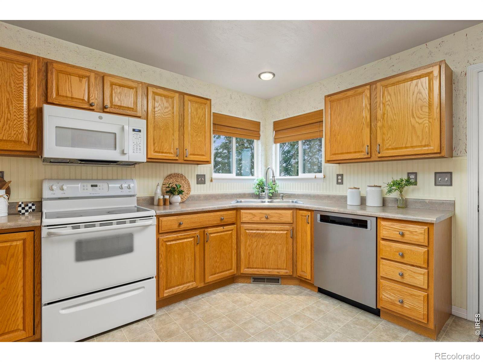 MLS Image #7 for 1749  goldenvue drive,johnstown, Colorado