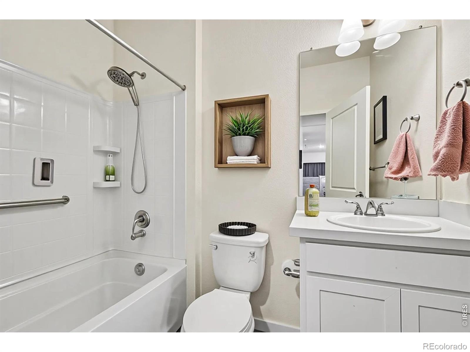 MLS Image #11 for 225  swallow road,johnstown, Colorado