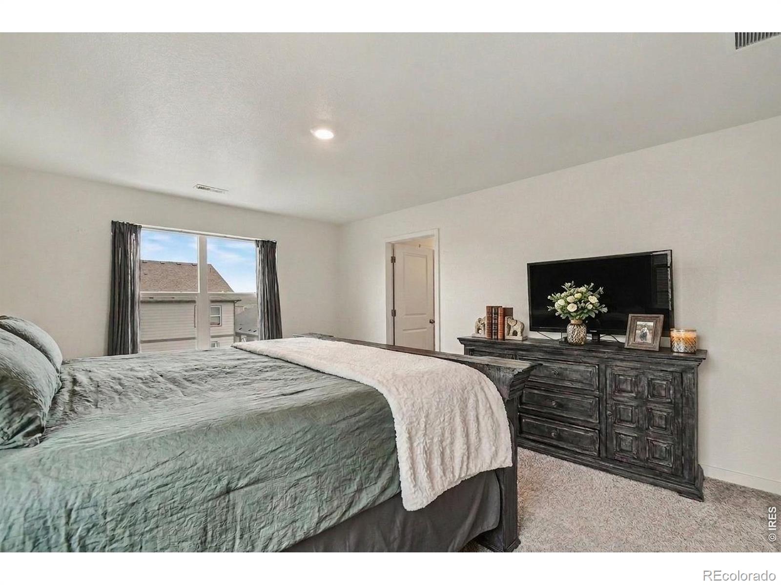 MLS Image #14 for 225  swallow road,johnstown, Colorado