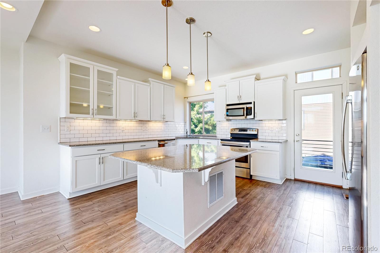 MLS Image #18 for 5038 n andes way,denver, Colorado