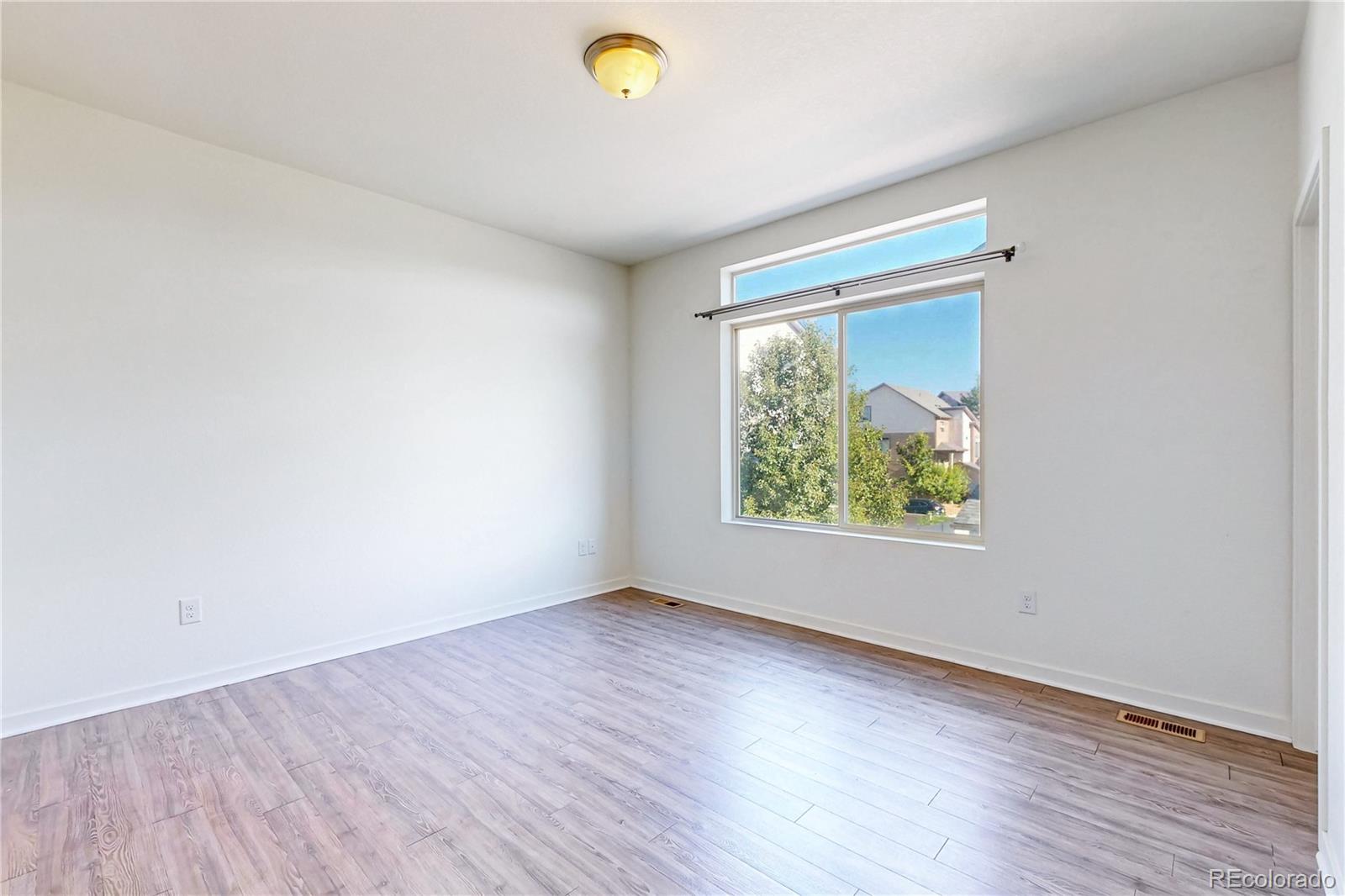 MLS Image #21 for 5038 n andes way,denver, Colorado