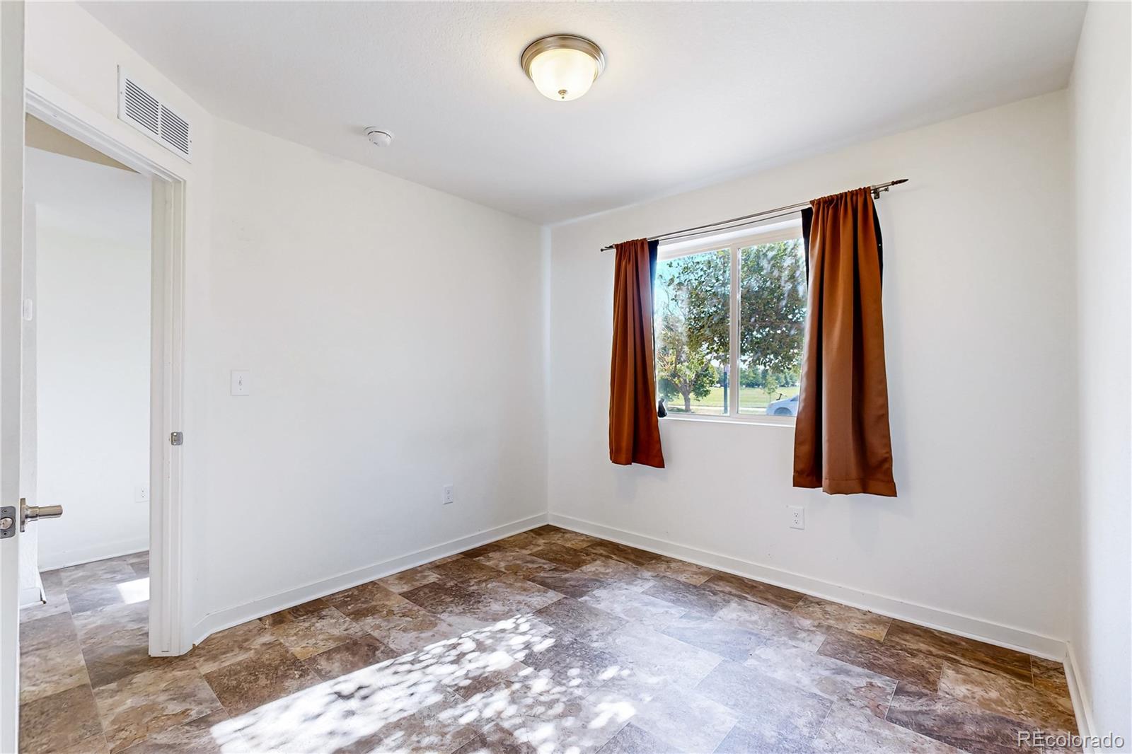 MLS Image #24 for 5038 n andes way,denver, Colorado