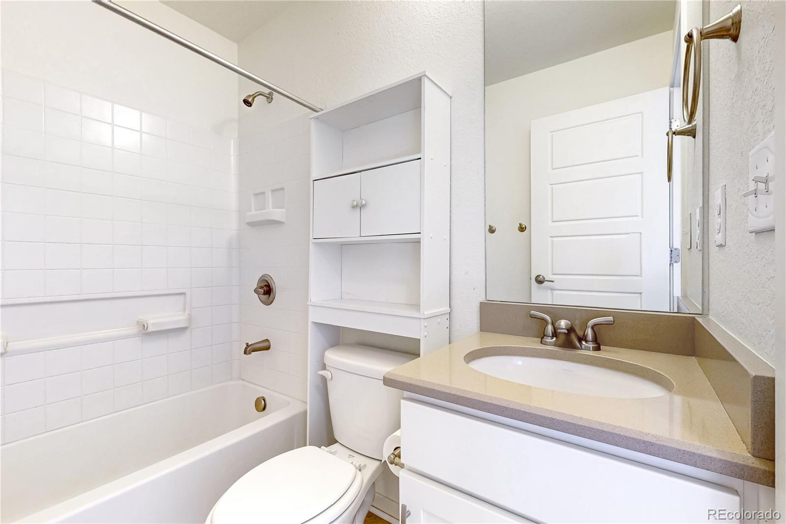 MLS Image #25 for 5038 n andes way,denver, Colorado