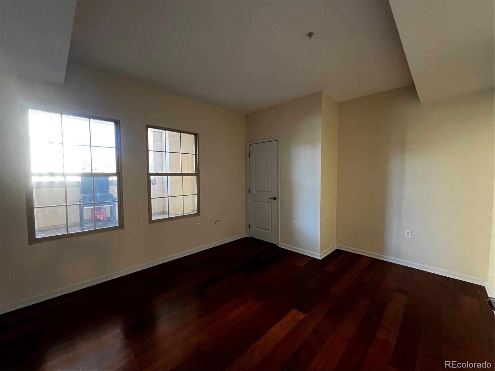 MLS Image #12 for 925 n lincoln street,denver, Colorado
