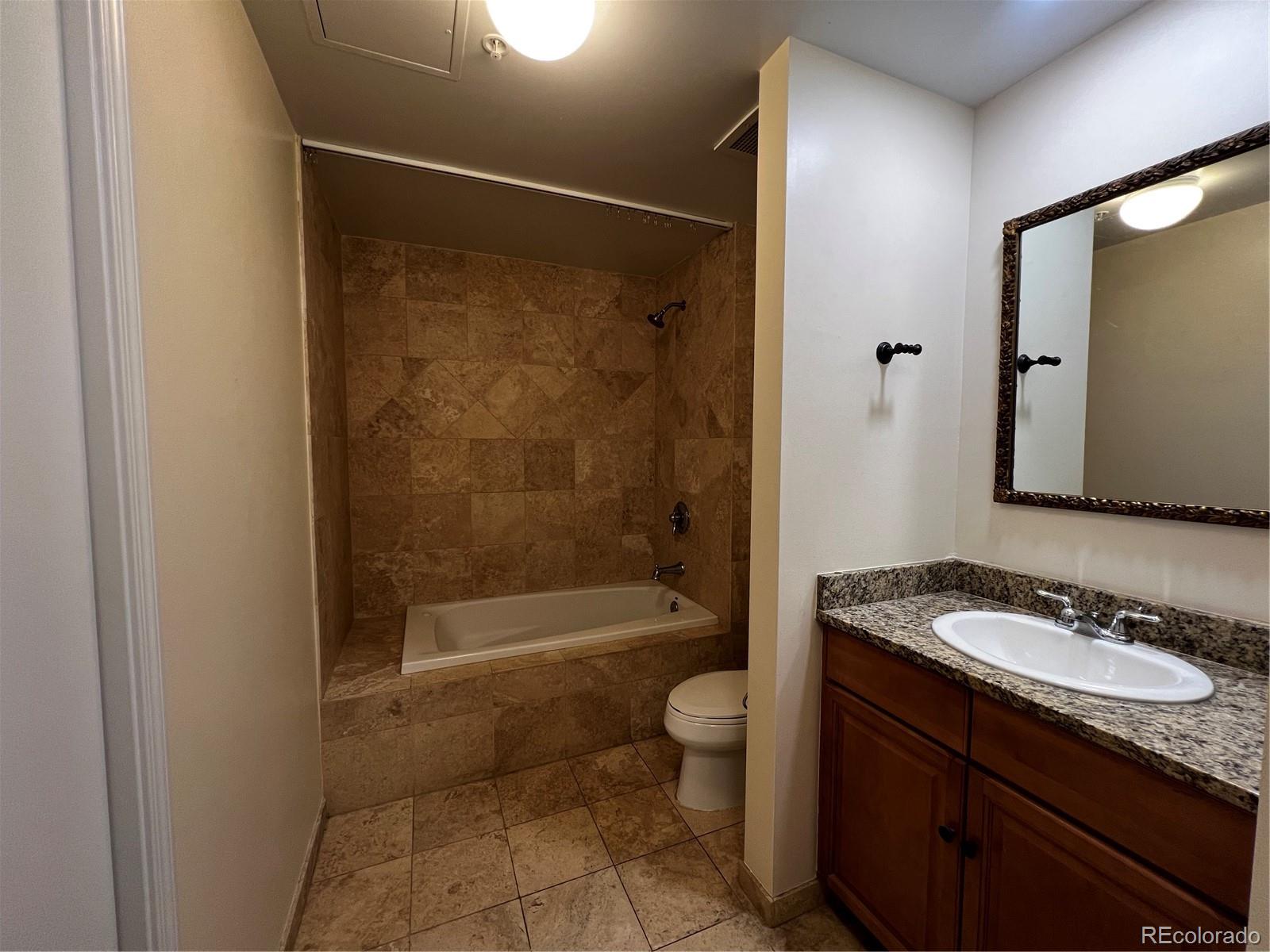 MLS Image #13 for 925 n lincoln street,denver, Colorado